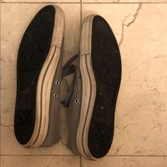 Gray Low top converses size 8 - Picture 6 of 7